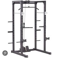 Power Rack mit Latzug