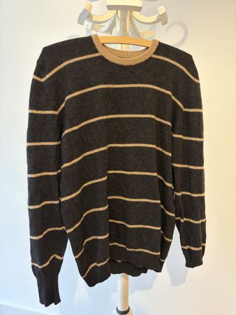 Herren Pullover gestreift dunkelgrau