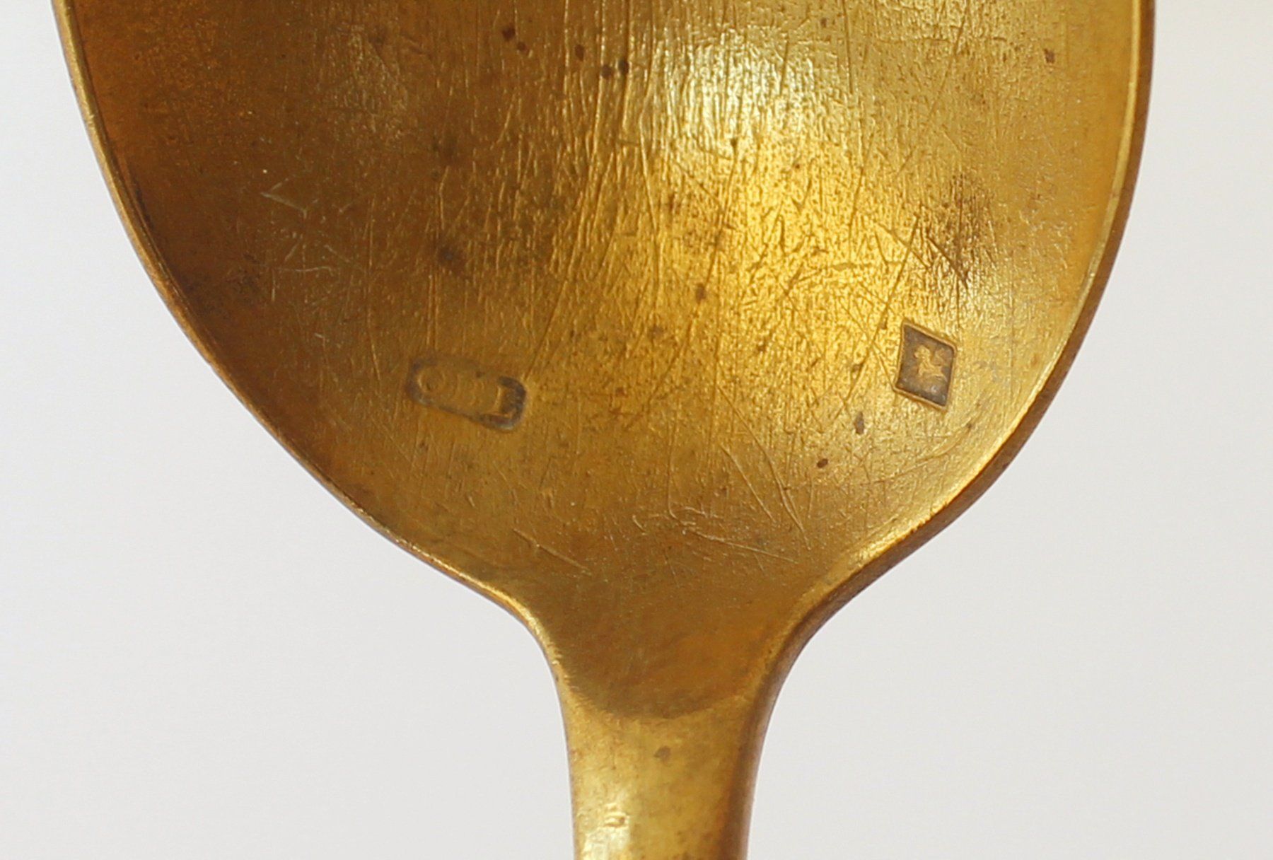 Löffel: 3 antike goldfarbene Kaffee- oder Tee-Löffel punziert – Gebraucht aus Zürich von Auctionata 6