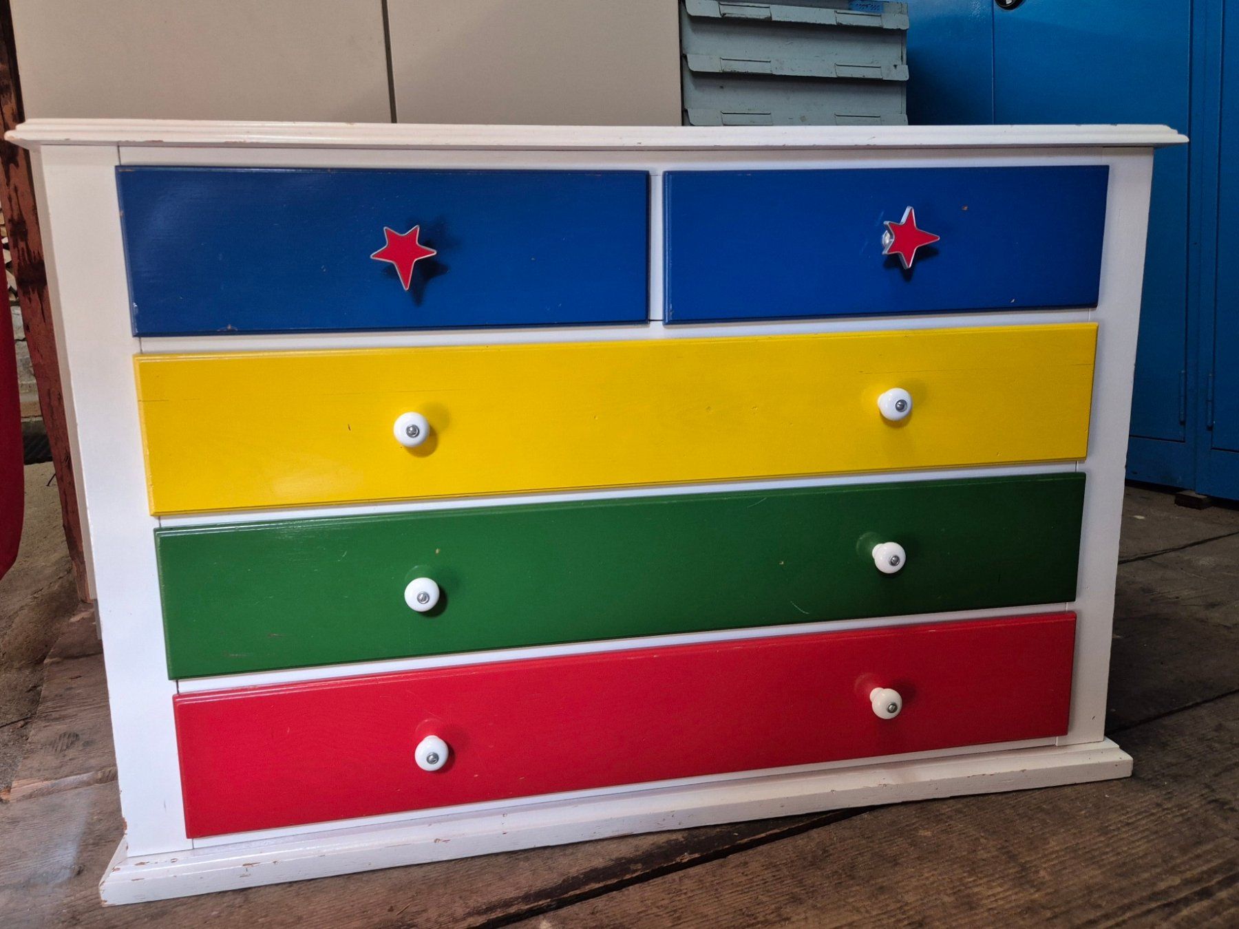 Commodes: Kommode Kinderzimmer – D'occasion à Zollikon par Lorenzfaeh