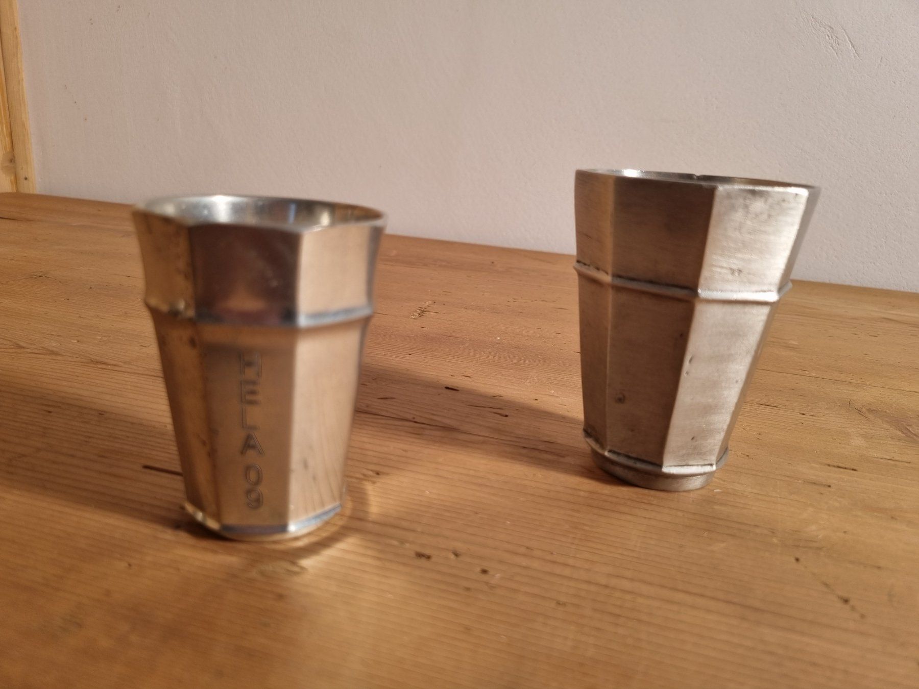 Tazze: 2 Weinbecher, Zinn – Usato da Fürstenaubruck venduto da PizBeverin2018 1