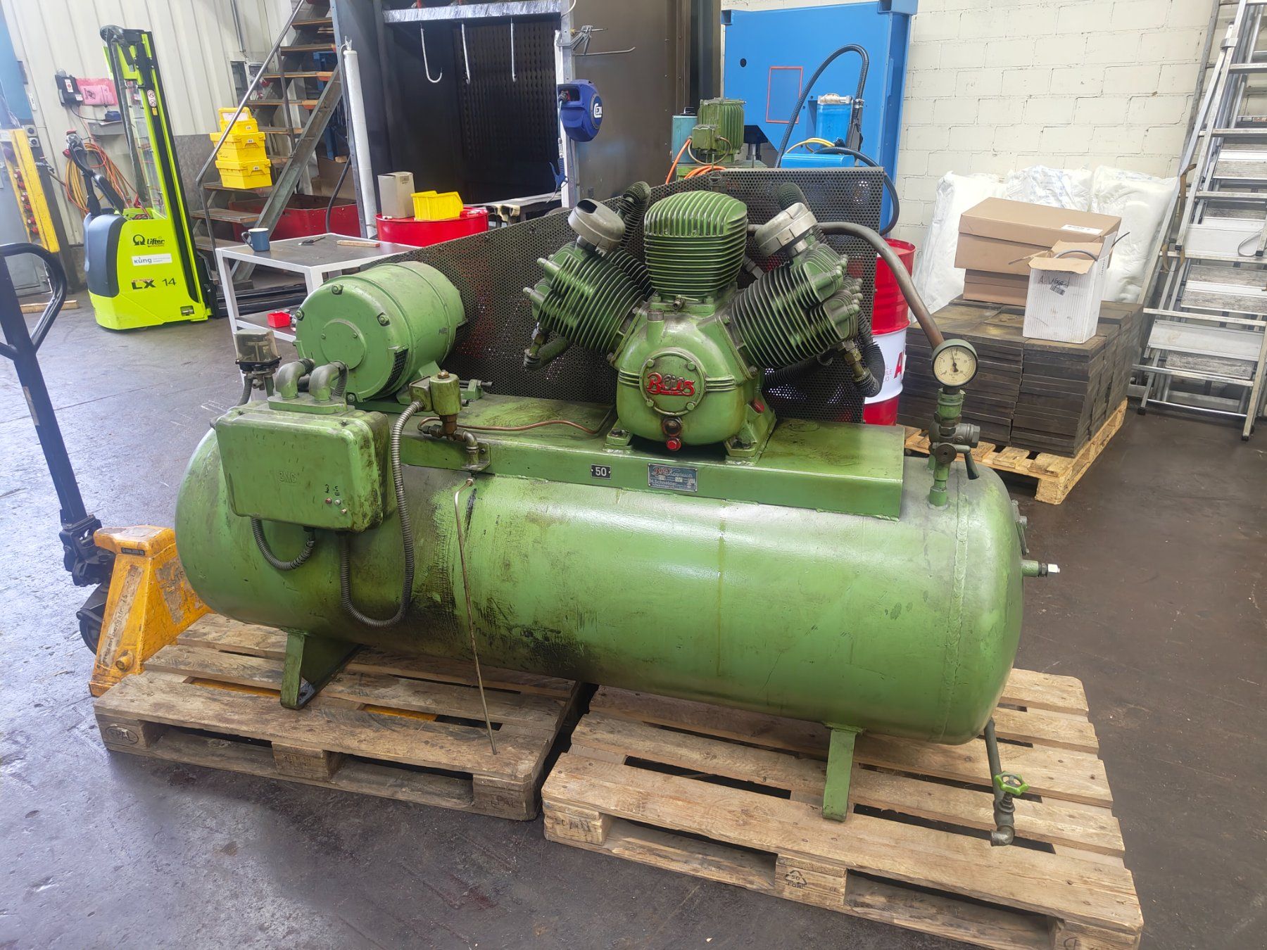 Compressori: Kompressor 500 Ltr, Baujahr 1955 – Usato da Altendorf venduto da LindenbergTechnisAG