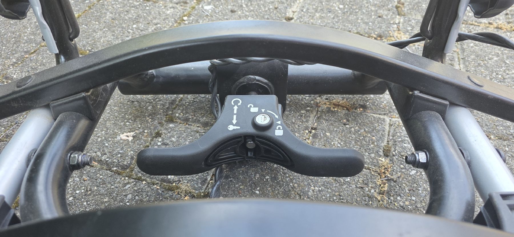Thule Barres de toit: Thule EuroRide 940 – D'occasion à Vättis par winkel62 1