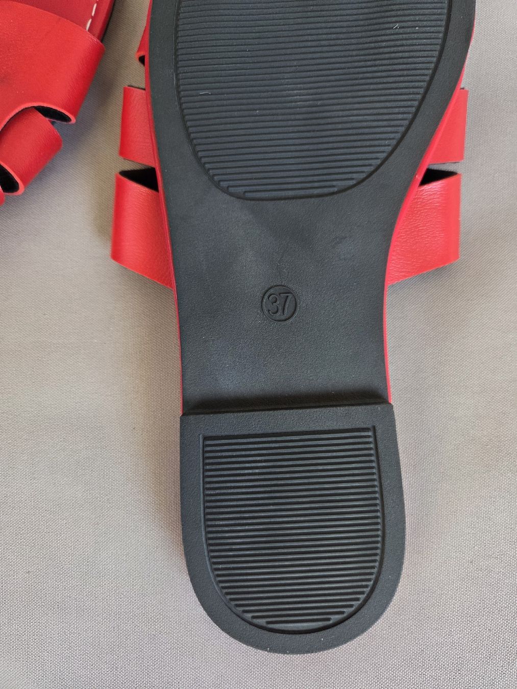 Damenschuhe: Rote Sandalen Grösse 37 neu – Neu und originalverpackt aus Hittnau von SirKahn 1