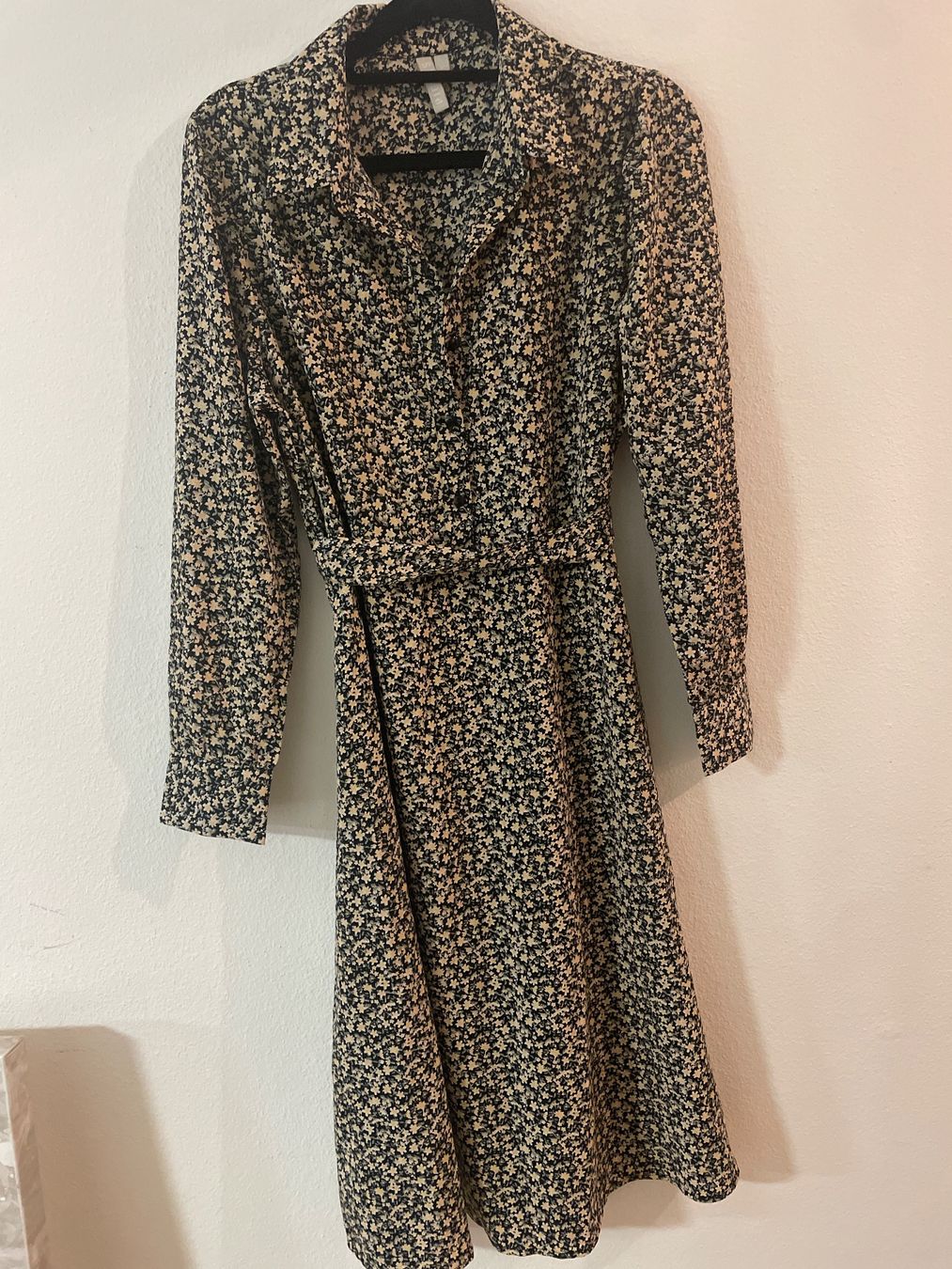 Vestiti: Kleid von Pieces Gr. M – Usato da Obfelden venduto da 3zwerge
