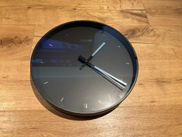 Elegante RADO Wanduhr - minimalistisch & modern