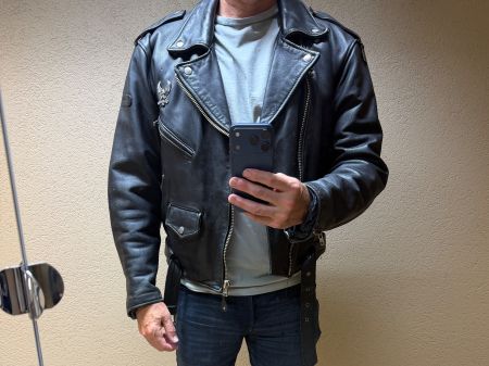 Motorrad Lederjacke Gr. 52 mit Harley-Davidson Eblem hinten