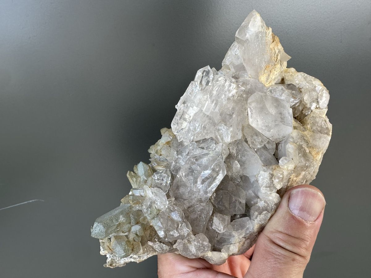 Minerali & Pietre curative: Fadenquarz Val Cavrein – Usato da Oberuzwil venduto da Crystall0 2