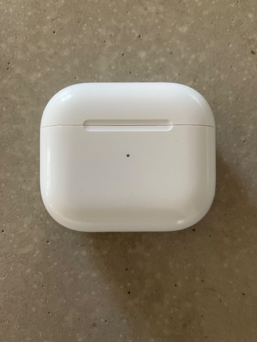 Apple Cuffie: Apple AirPods 3 Case – Usato da Lausanne venduto da mr.v 1