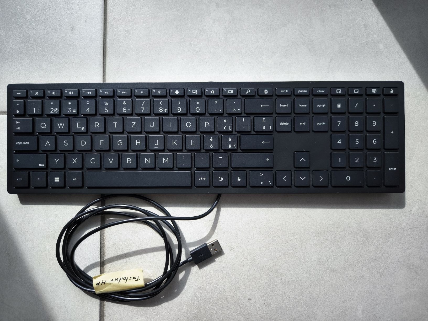 Hewlett Packard Tastiere: PC Tastatur HP – Nuovo (secondo la descrizione) da Winterthur venduto da Evergreen 1