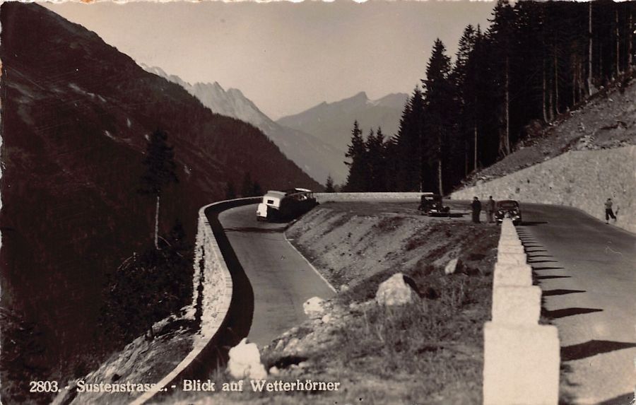 Cartoline postali: Sustenstrasse, Kehre mit Oldtimer, gelaufen 1949 – Usato da Frauenfeld venduto da POML
