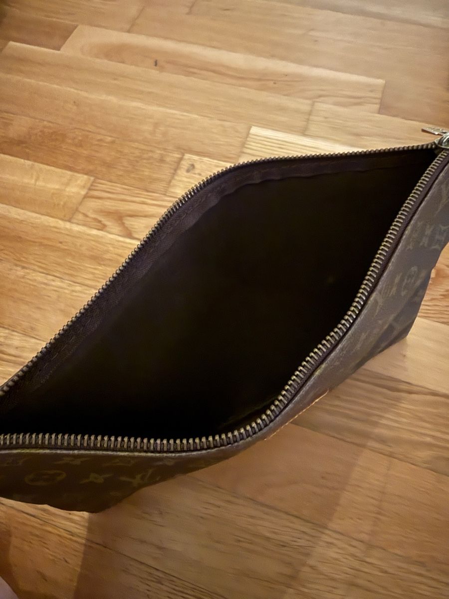 Louis Vuitton Koffer & Taschen: Louis Vuitton Monogram Clutch Tasche – Gebraucht aus Fehraltorf von Bowling_54 2