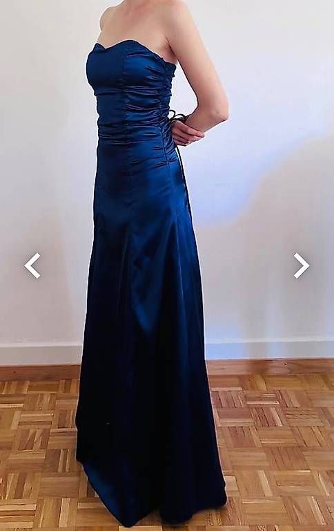 Robes: Abendkleid S – D'occasion à bern par AAAA-A5 1