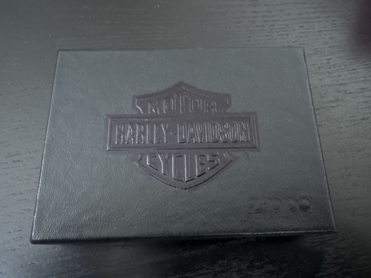 Zippo Accendini: Zippo Harley Davidson édition 2021 – Nuovo e nell'imballaggio originale da Martigny venduto da Olive9 1
