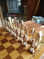 Handgeschnitztes Schachspiel