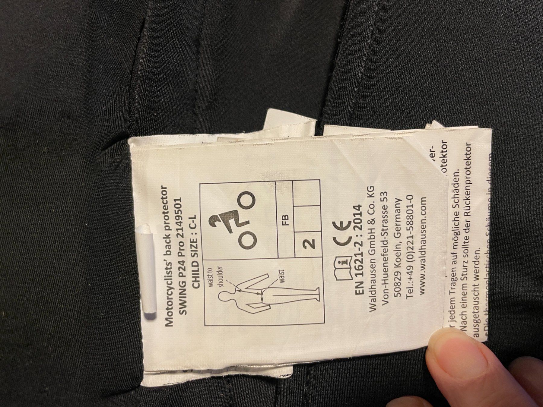 Protezioni & Imbottiture: SWING Rückenprotektor P24 Pro, Kinder, Grösse L – Usato da Zürich venduto da lar_8z5c 4