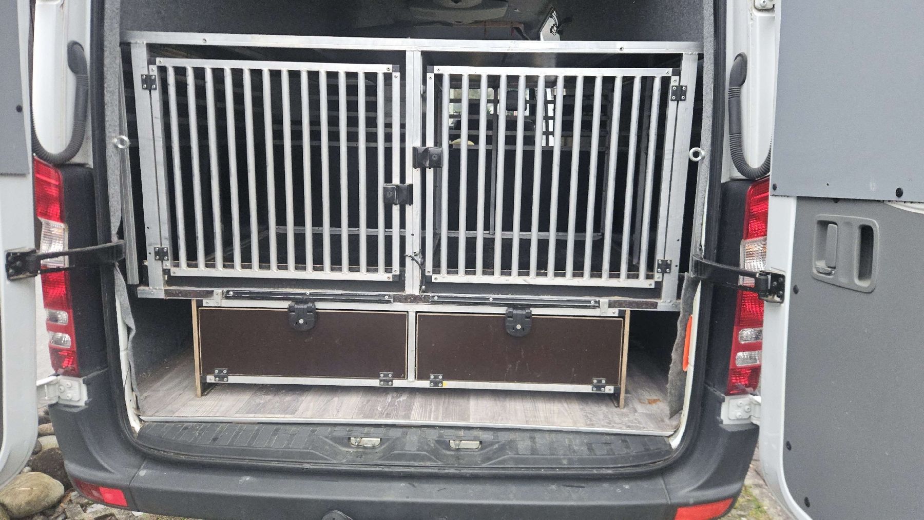 Gabbie, trasporto & Sicurezza: Hunde Transportbox mit Schubladen – Usato da Gränichen venduto da Lena.Zubler