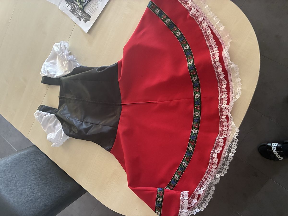 Robes: Dirndl, XS 34-36 – D'occasion à Tegerfelden par Muesli2009 1