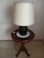 Antike Lampe, über 50 jährig, Fuss aus Wagenrad-Nabe