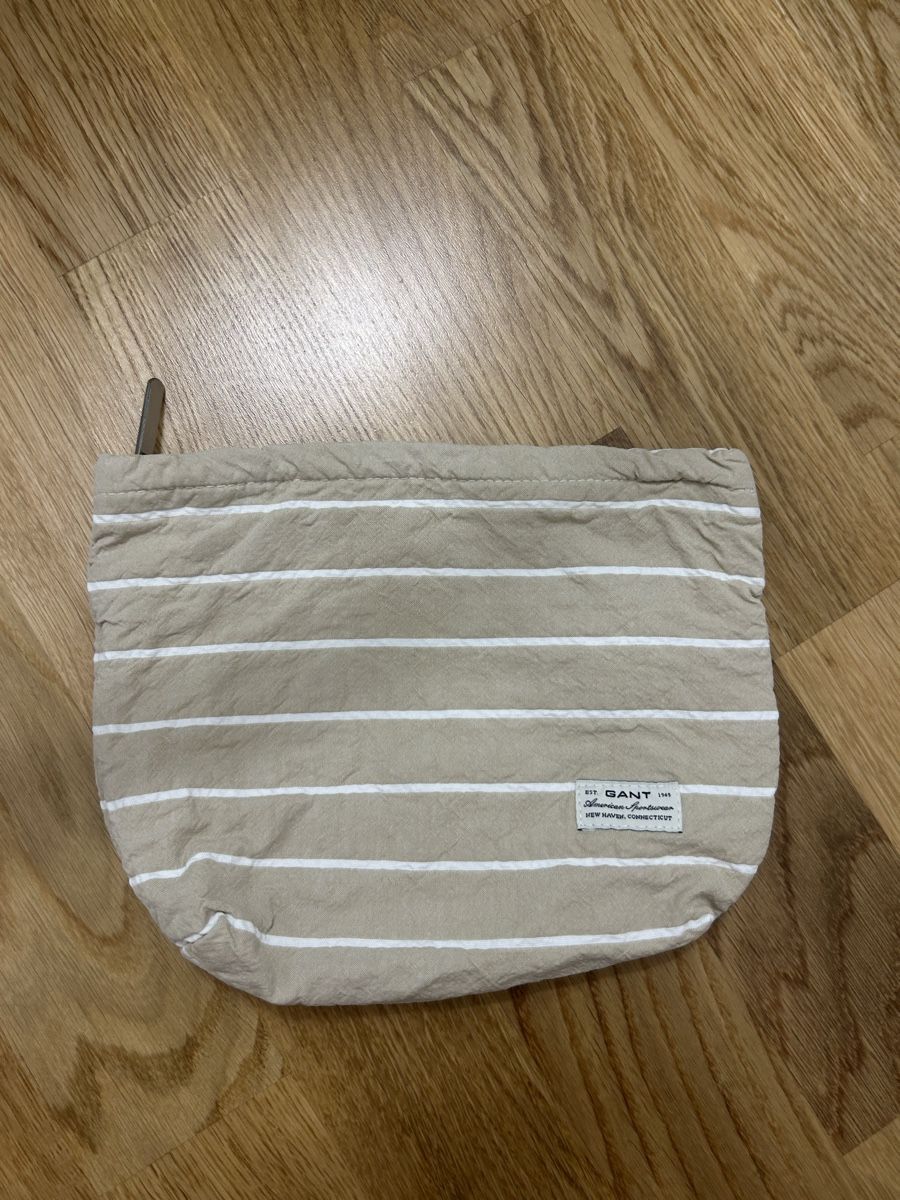 Custodie per cosmetici: Make up bag GANT – Usato da Basel venduto da mel_5fzy