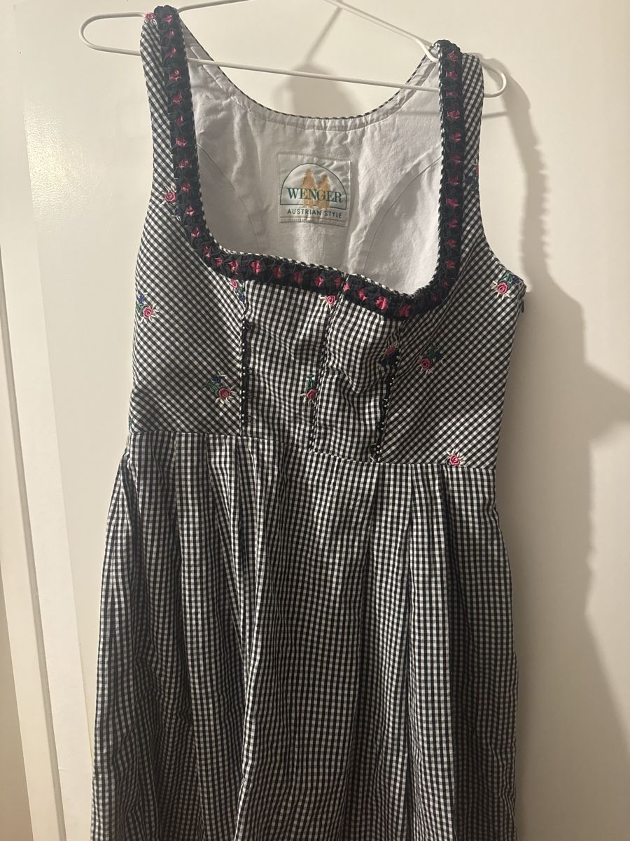 Vestiti: Wenger Dirndl black white check floral pattern – Usato da Otelfingen venduto da mar_sy7r