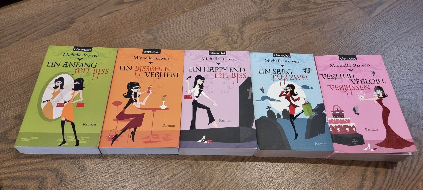 Libri: Die Sarah Dearly Romane - Michelle Rowen – Usato da Hinterforst venduto da impatiently