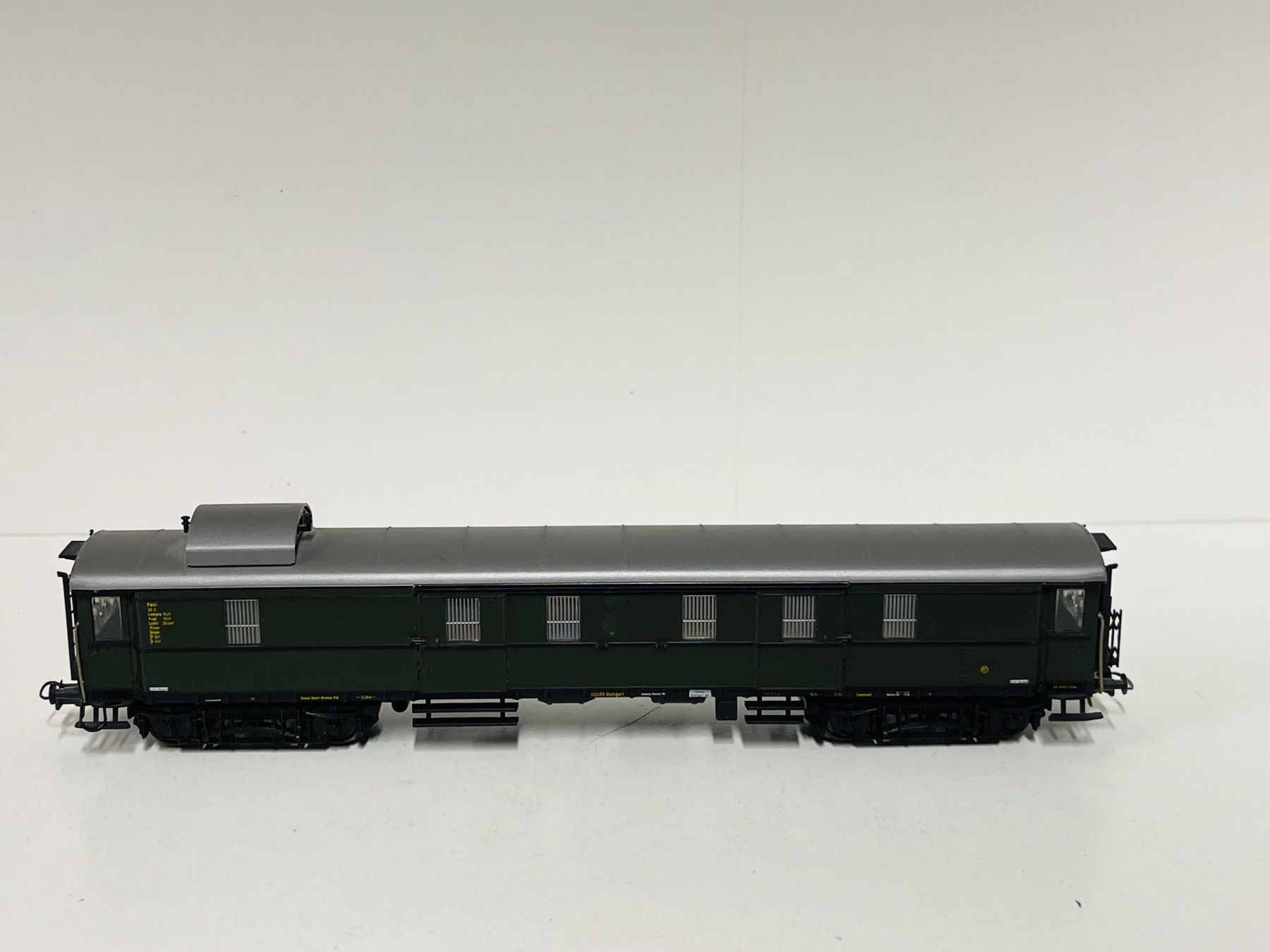 Roco Modellini di ferrovie: Roco DB  Gepäckwagen H0 DC – Difettoso da Geroldswil venduto da TopTrain54 1