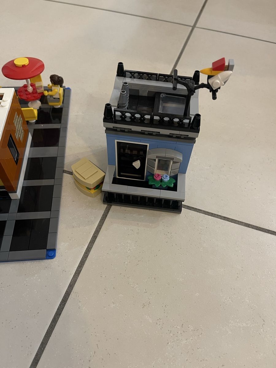 Lego Baukästen: LEGO Creator Coin de rue, Café - Restaurant! – Gebraucht aus Bulle von DaCosta1485 2