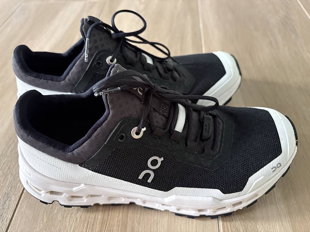 Scarpe da donna: Baskets On Cloudultra femme  – Usato da Pambio-Noranco venduto da Derimey 1
