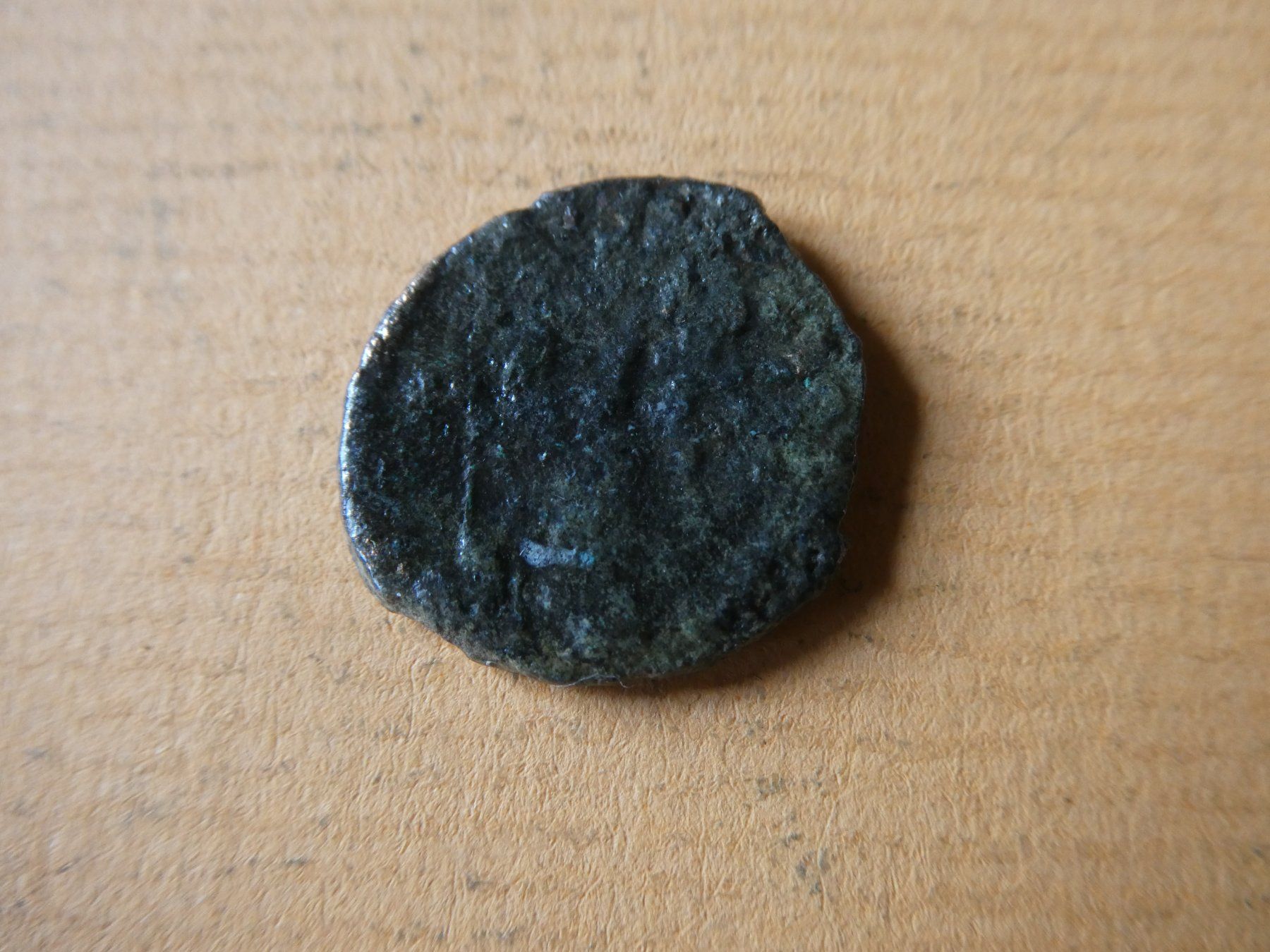 Alle Münzen: uralte Bronzemünze  16 mm     2.51 g – Gebraucht aus Hinterforst von Rohusri 2