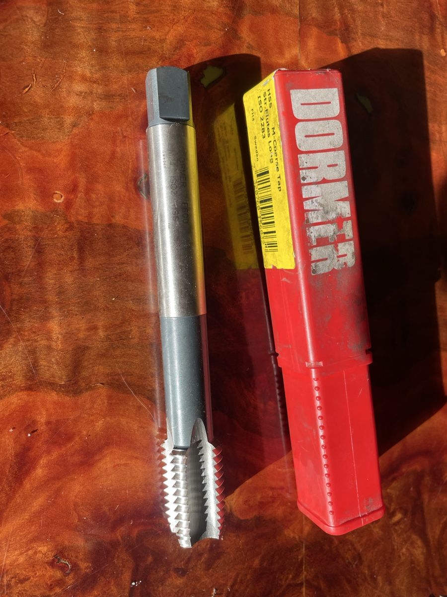 Tutti gli attrezzi: Dormer Gewindebohrer M24 NEU – Nuovo e nell'imballaggio originale da naters venduto da commencal89