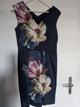 Etui Kleid in 38 von Esprit, dunkelblau mit Blumen