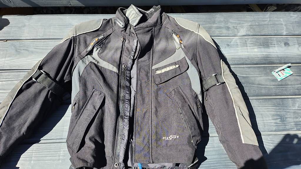 Vestes: Motorradjacke – D'occasion à Lengnau BE par DyingQueen