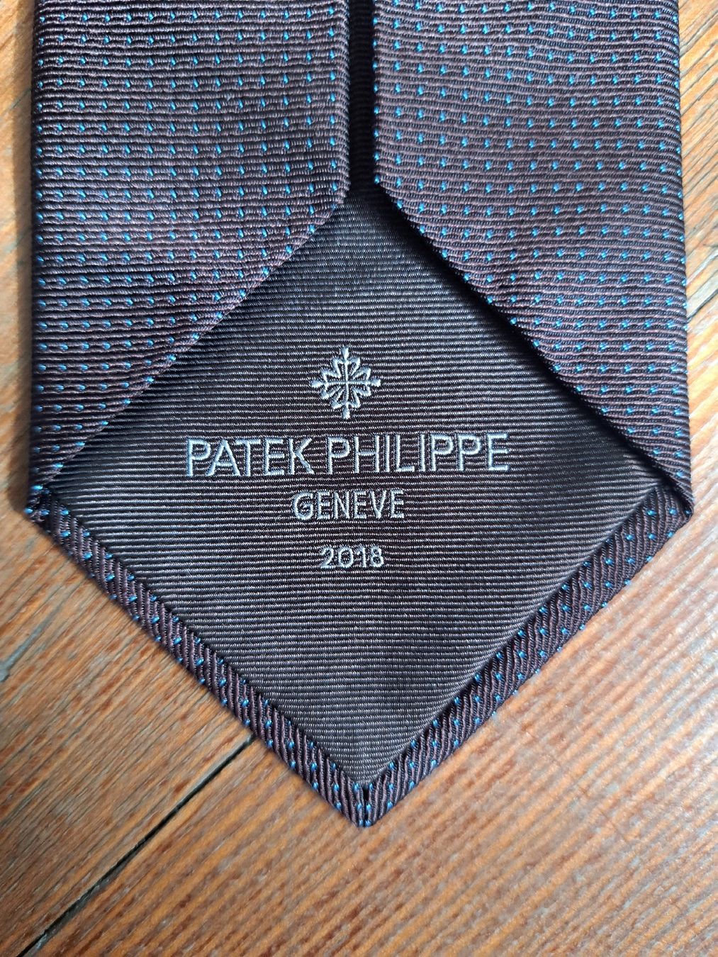 Patek Philippe Cravatte: Cravate Patek Philippe neuve – Nuovo (secondo la descrizione) da Yverdon-les-Bains venduto da lolette2006