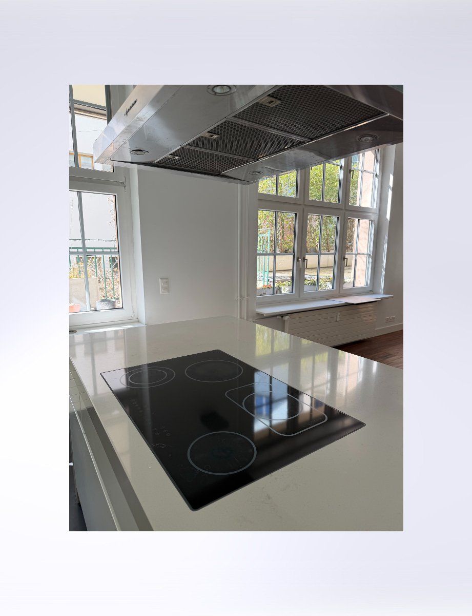 Cucine complete: moderne Küche (mit Electrolux-Geräte) – Usato da Glattbrugg venduto da BauTeile 5