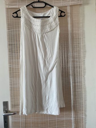 Robe blanche simple