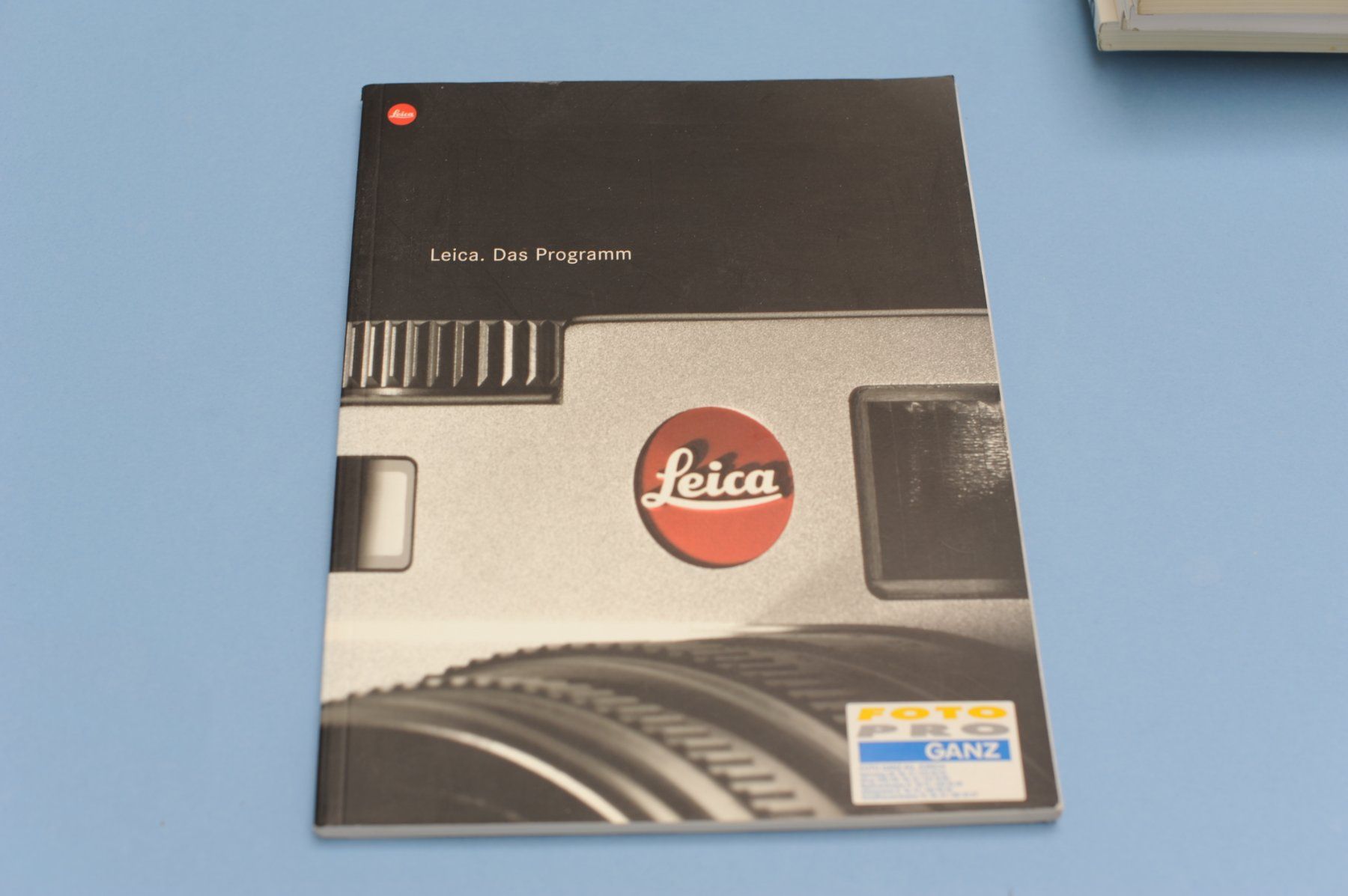 Leica Kamera: Leica. Das Programm 07/2001 // M6 TTL, R8, R6.2 – Gebraucht aus Zürich von Prathama
