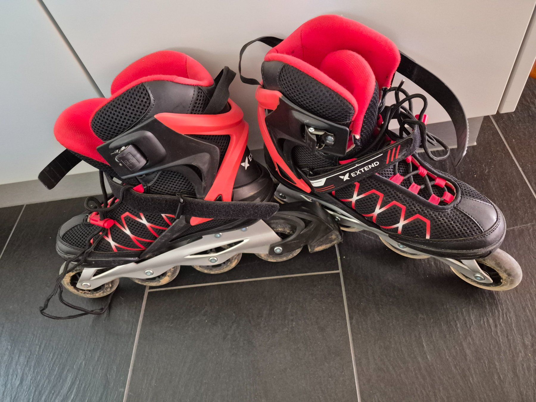 Pattini in linea & Pattini a rotelle: Extend Rollerblades – Usato da Schüpfen venduto da vivera72