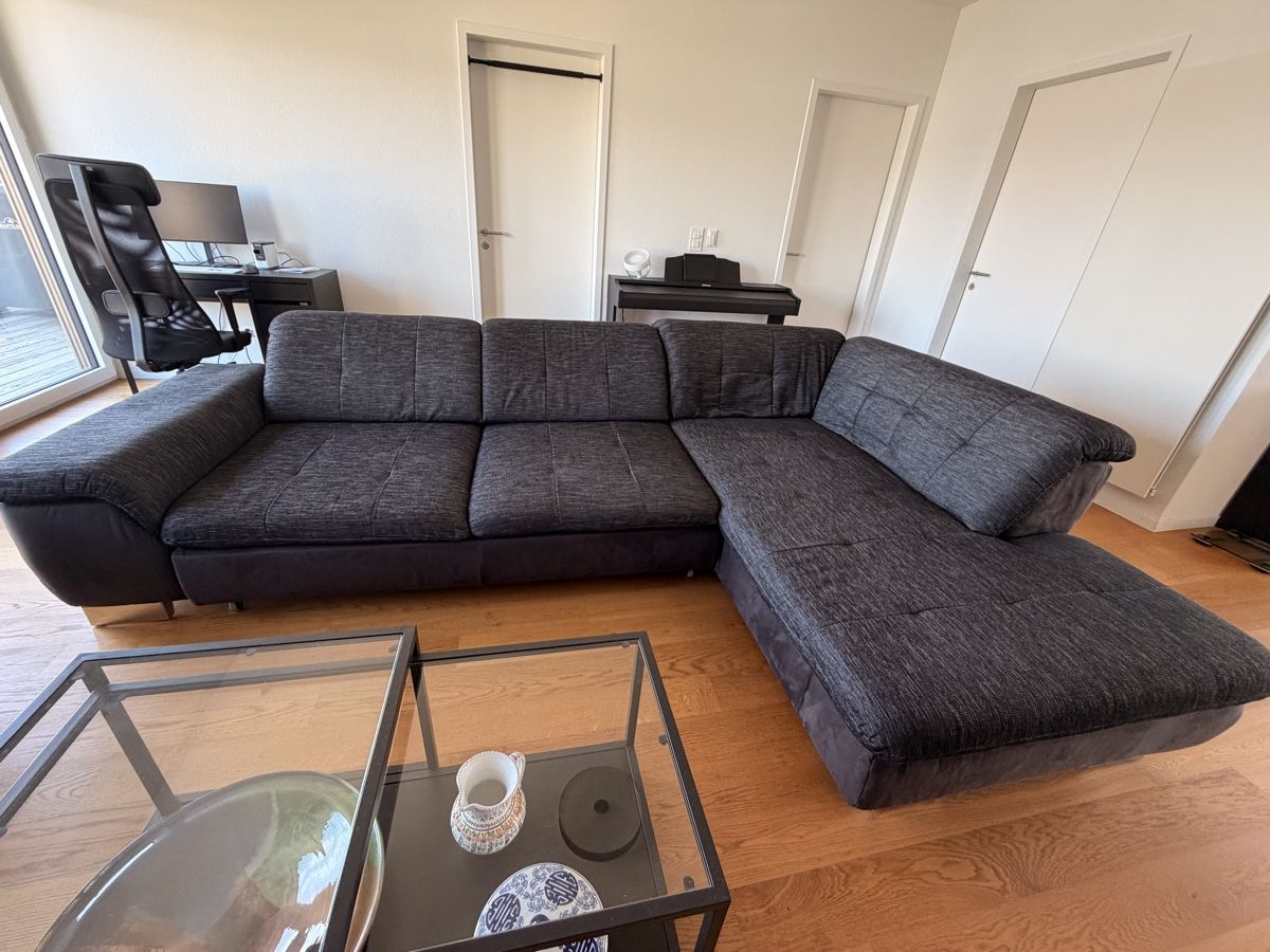 Divani: Moderne Ecksofa, Dunkelgrau, mit Bettfunktion, Top Zustand – Usato da Winterthur venduto da spe_cq22 2