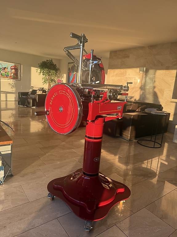Berkel Elettrodomestici da cucina: Berkel Model 8 in klassischem Weinrot – Usato da Mörigen venduto da racer100