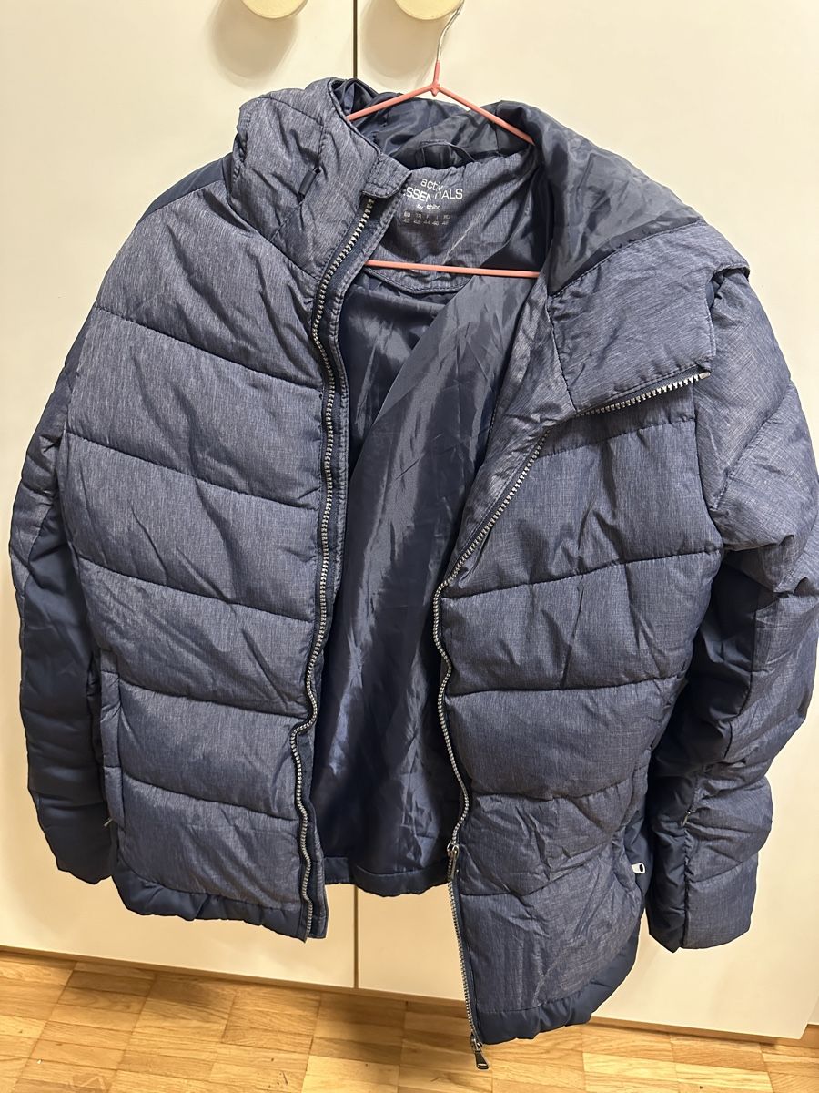 Vestes: Body Essentials Steppjacke, Gr. 42, Winter – D'occasion à St. Gallen par Rgoerkem