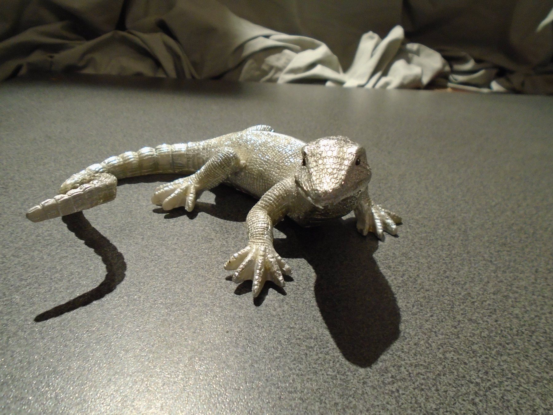 Statuette: Gecko formano, silberfarbig – Usato da Zürich venduto da abraxas1291
