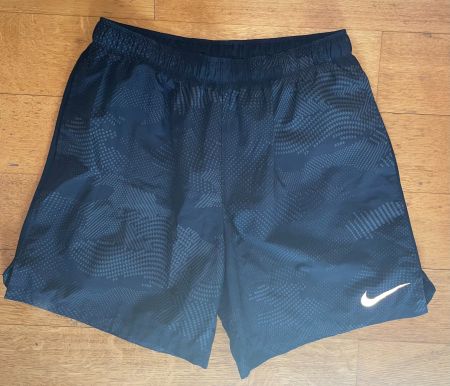 Nike Shorts Black (L)