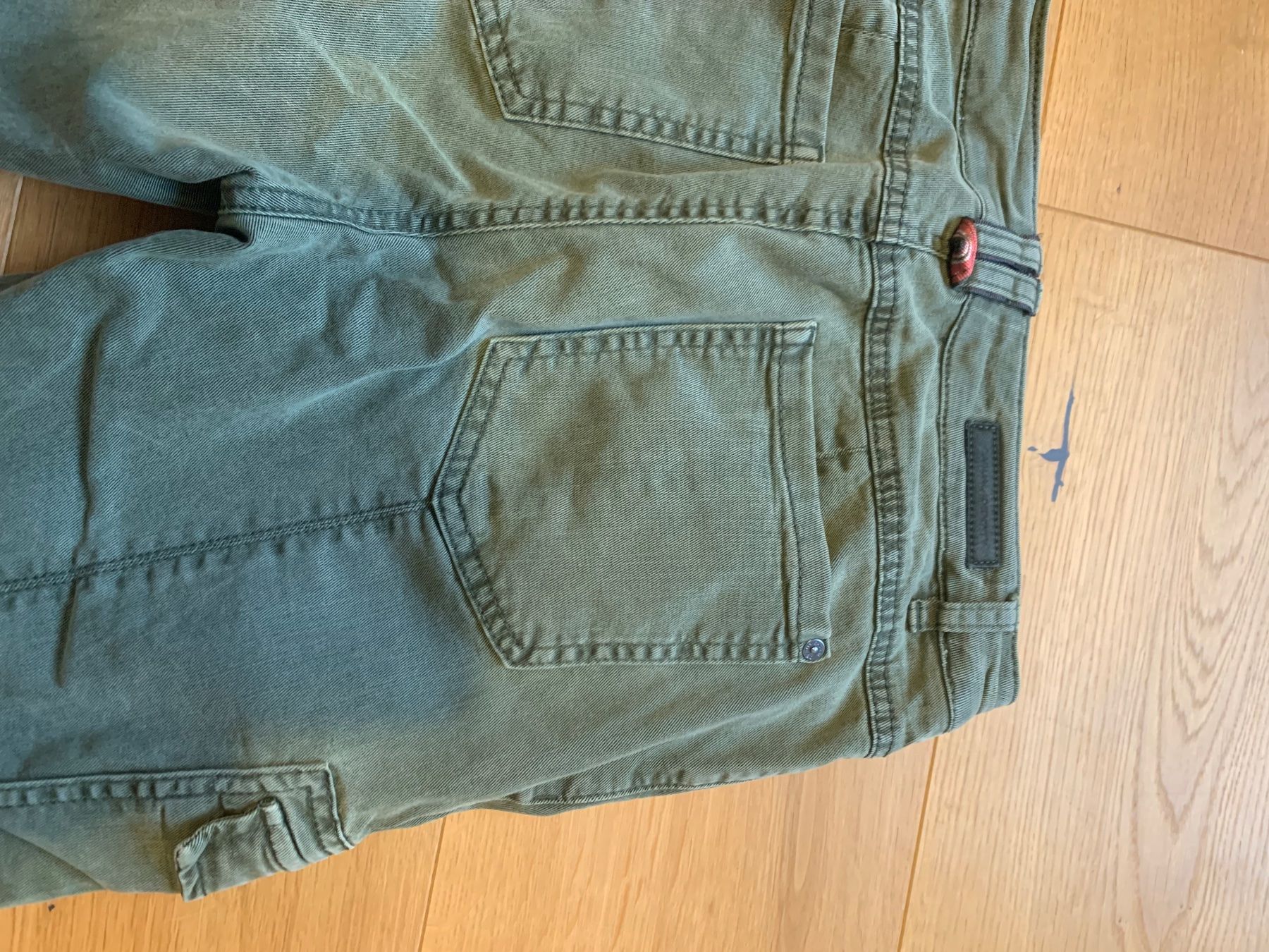Pantaloni: Coole Cargo Hose von Comma, Gr. 36 – Usato da Aarberg venduto da Mama_Lulu 3