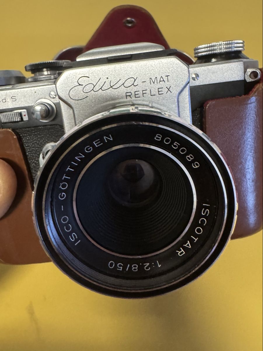 Edixa Fotocamera: Edixa-mat Reflex mit ISCOSTAR 1:2.8/50 Objektiv – Usato da Schlieren venduto da Freundlich02 8