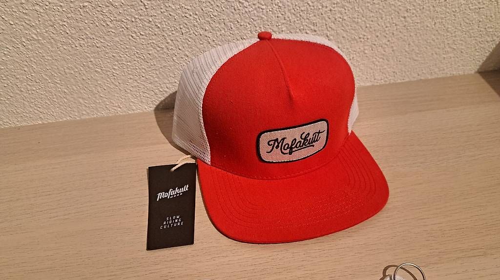 Toppe: Mofakult Merchandise – Nuovo (secondo la descrizione) da Kerns venduto da luk_b6rj 1
