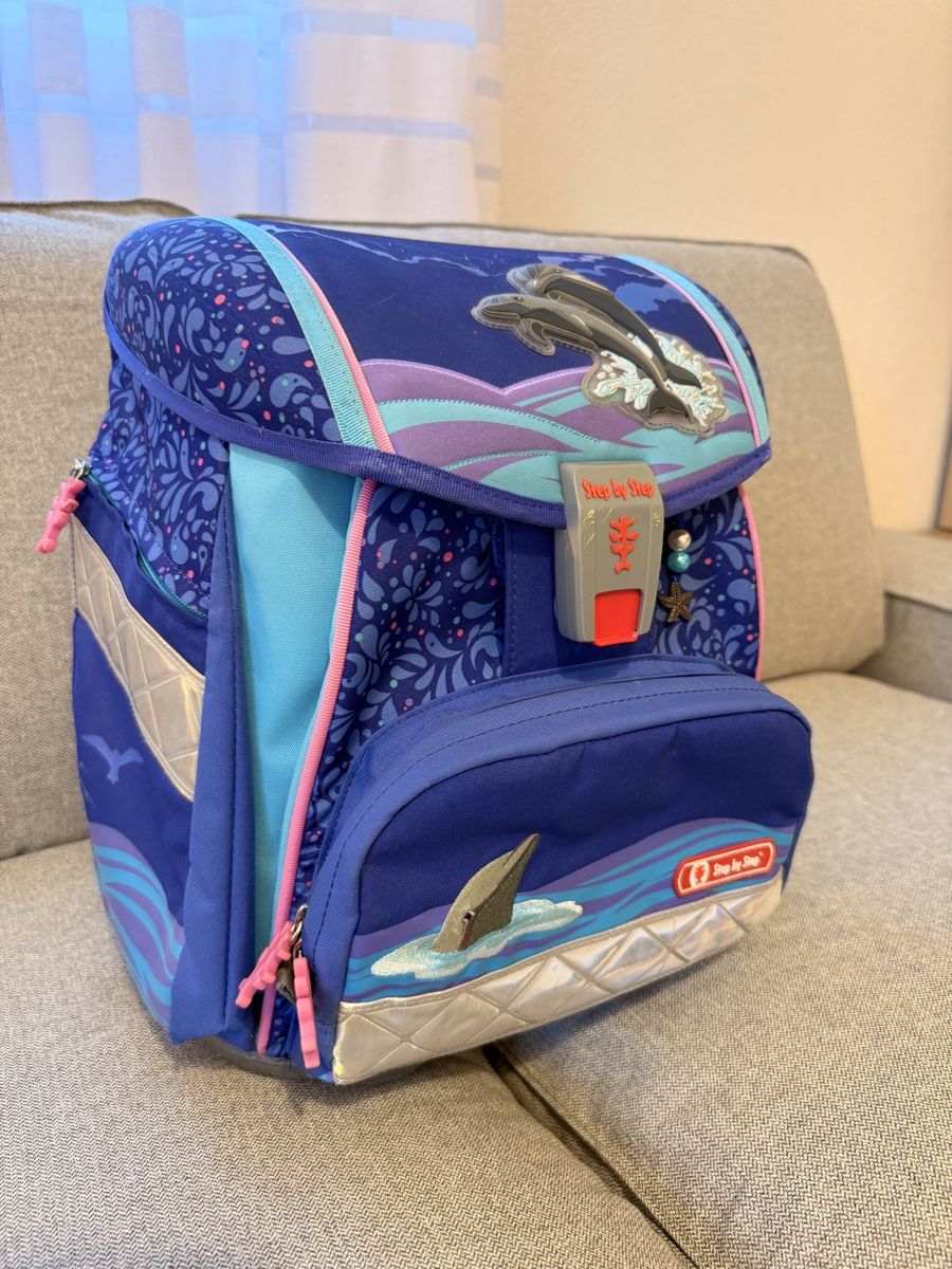 Step by Step Sacs & sacs à dos: Step by Step Touch 2 Happy Dolphins ab CHF 1.– – D'occasion à Zell LU par HappyVoyager