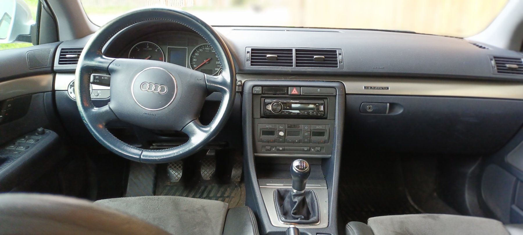 Audi Automobili: AUDI A4 Limousine 2.5 TDI quattro – Usato da Langnau i. E. venduto da Quattroa4 4