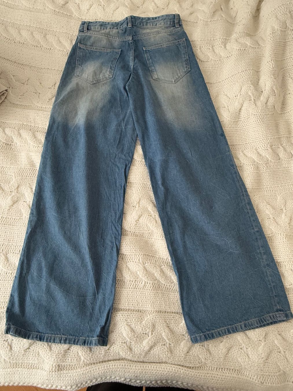 Bershka Jeans: Wide leg blaue Jeans mit Wash – Usato da Bern venduto da sto_2djw 1