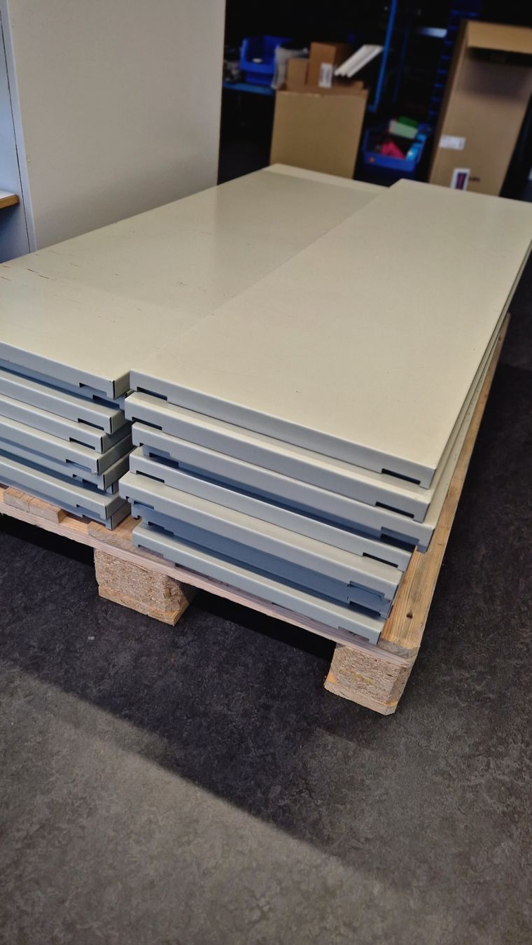 Lista Scaffali: Metalltablar von Lista 19 Stück – Usato da Truttikon venduto da chrimo72 2